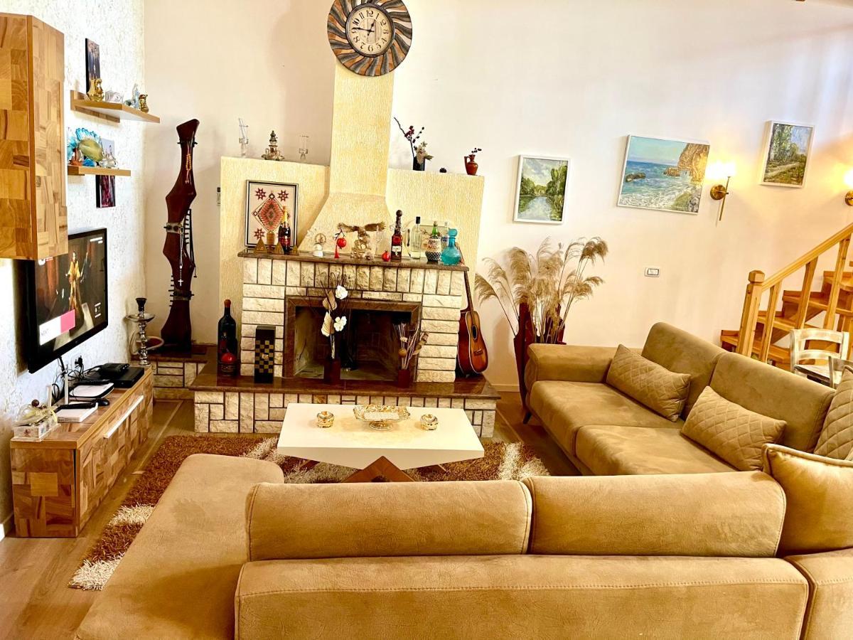 River Escape Villa - Private Beach, Scenic View & Bbq Tepelene Exterior photo